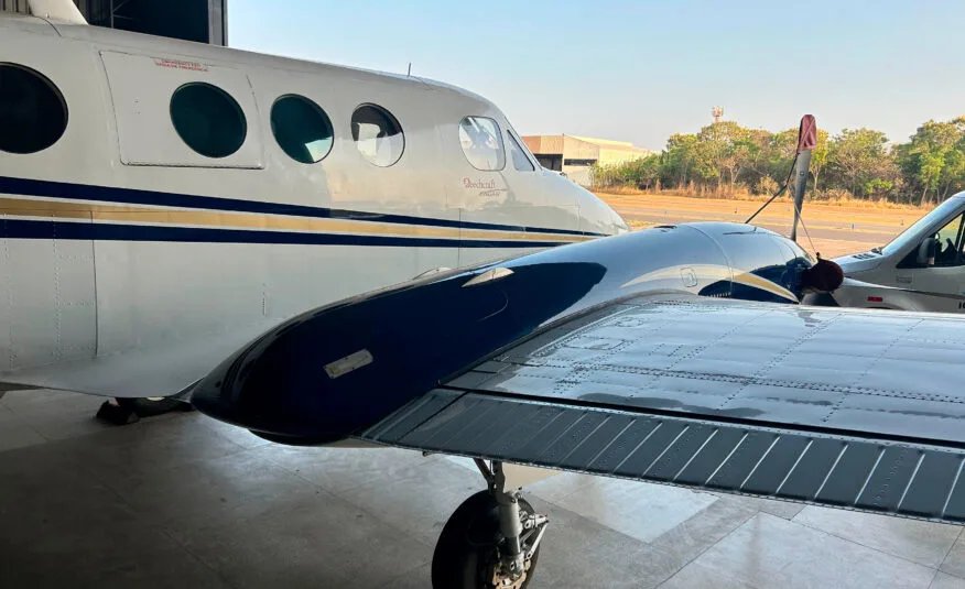 1982 Beechcraft King Air C90 photo 5