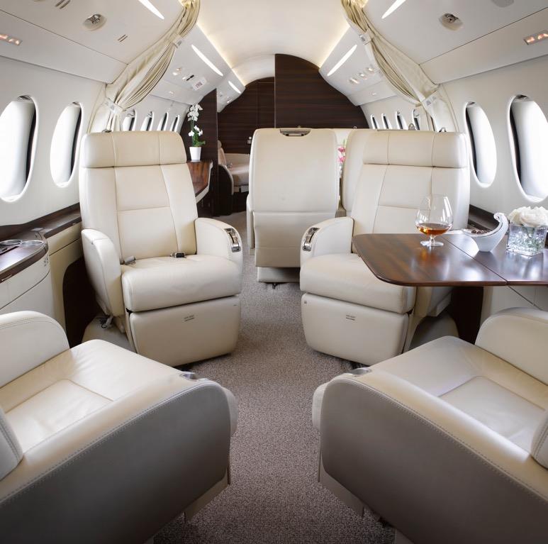 2012 Dassault Falcon 7X photo 2