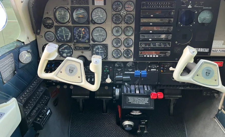 1987 Beechcraft Baron B58 photo 7