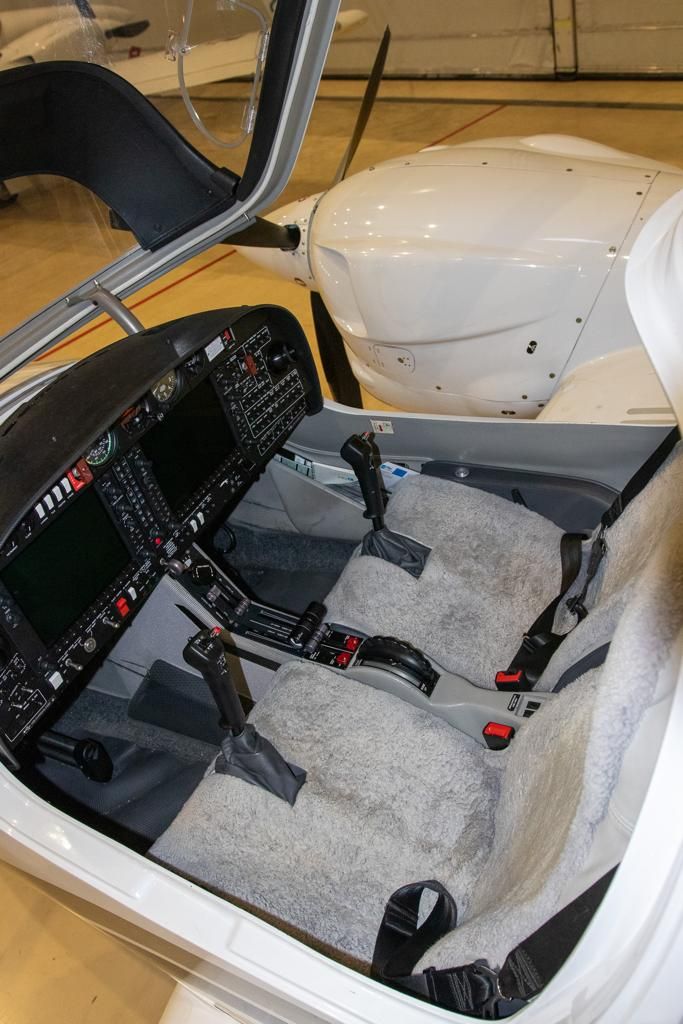 Diamond DA42NG photo 5