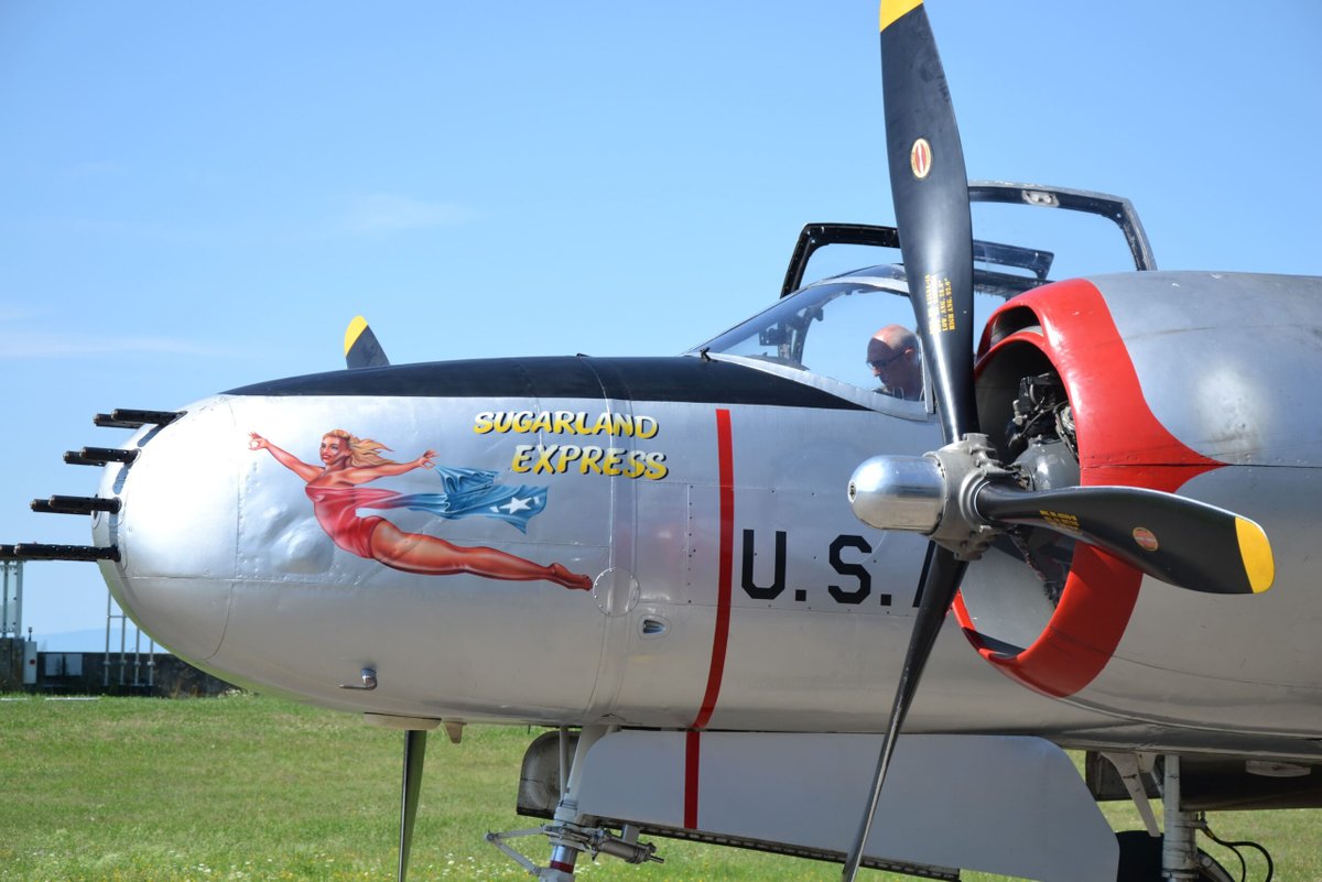 1944 Douglas A-26B Invader photo 3