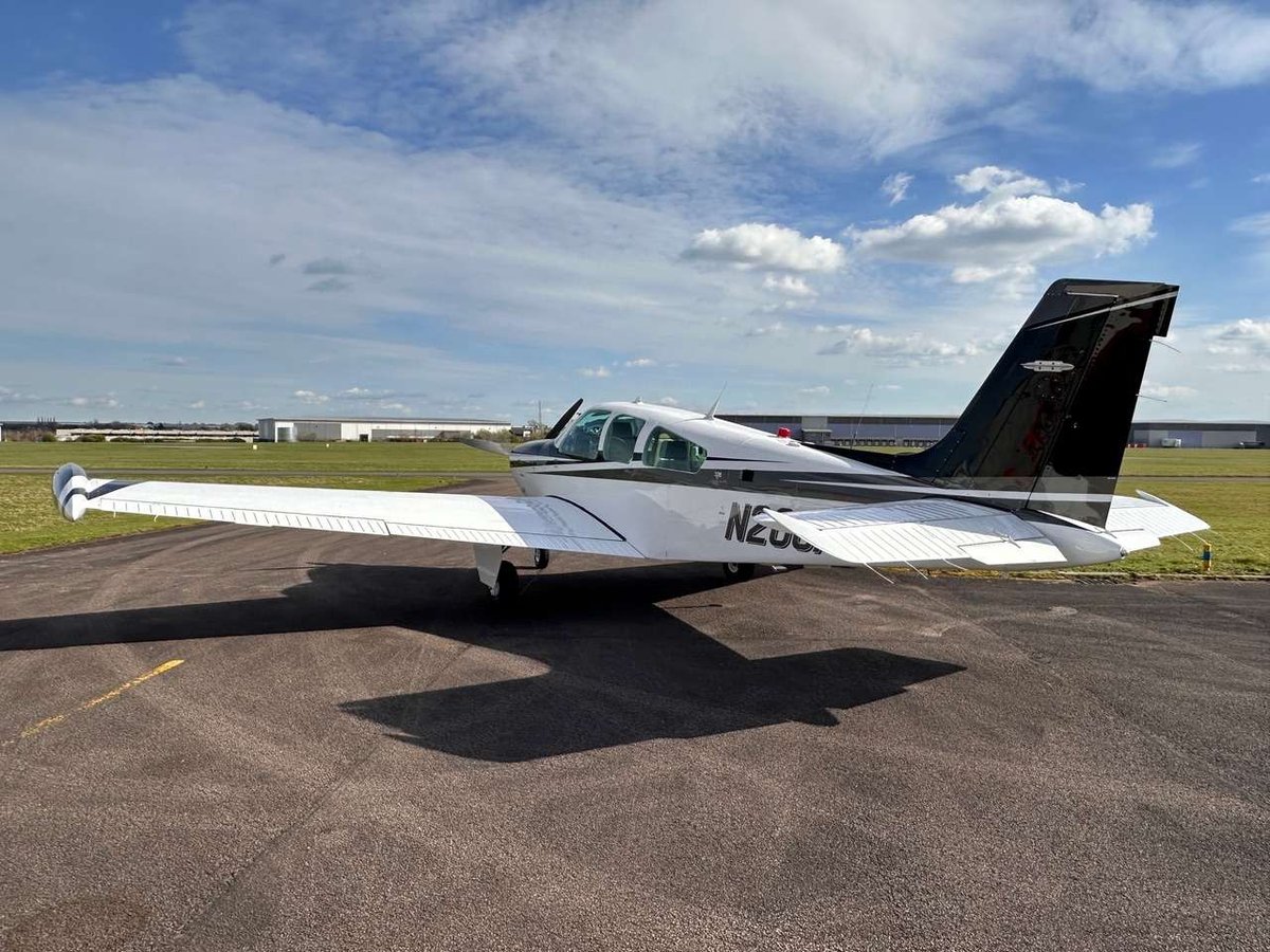 1991 Beech F33A Bonanza photo 3