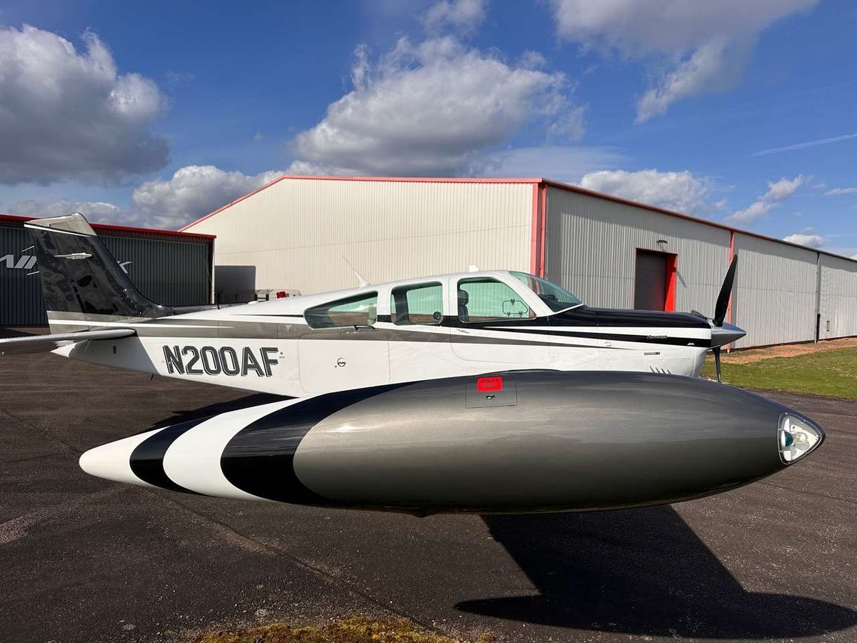 1991 Beech F33A Bonanza photo 4
