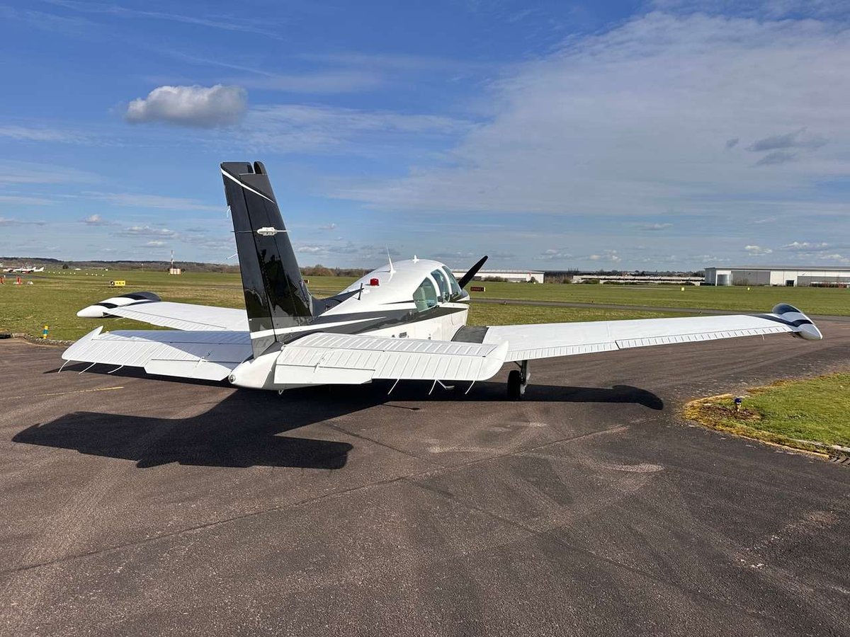 1991 Beech F33A Bonanza photo 7