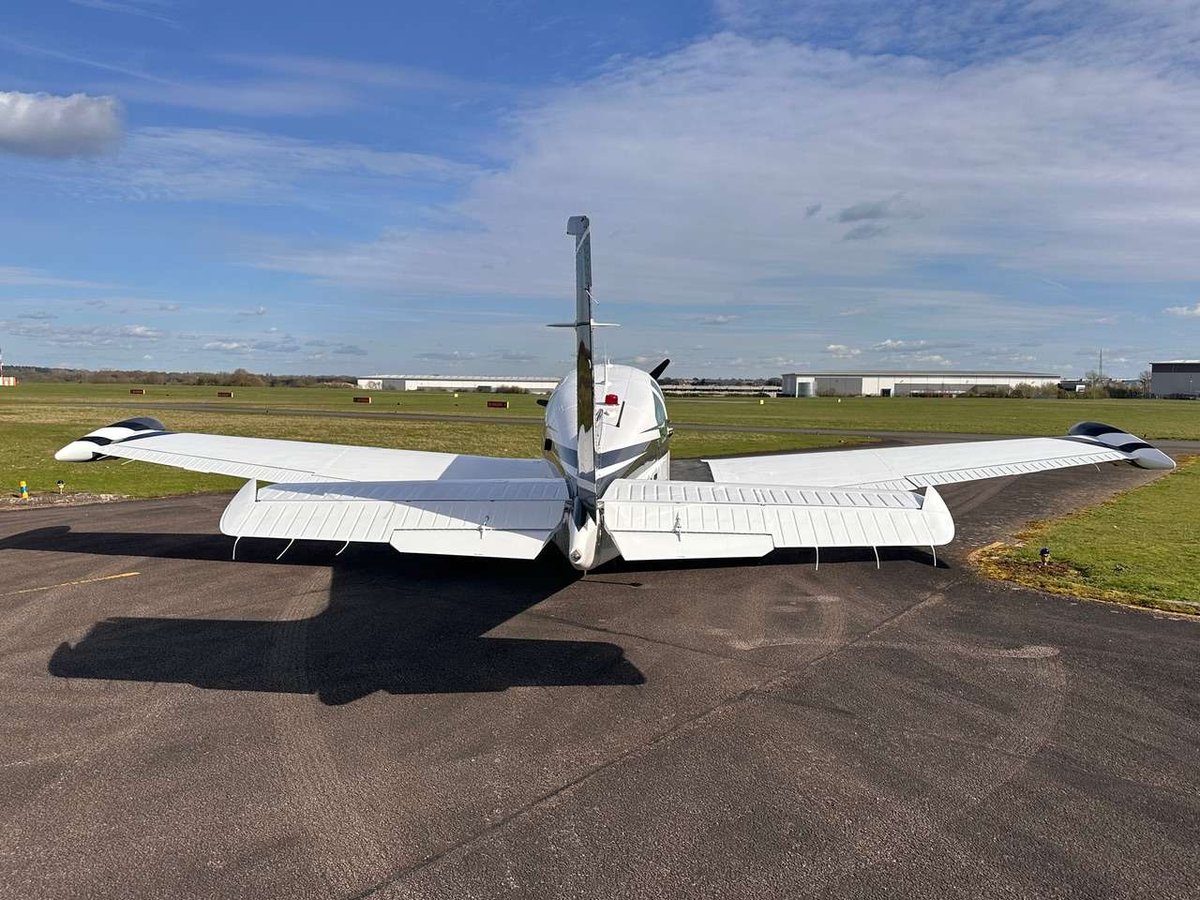 1991 Beech F33A Bonanza photo 8
