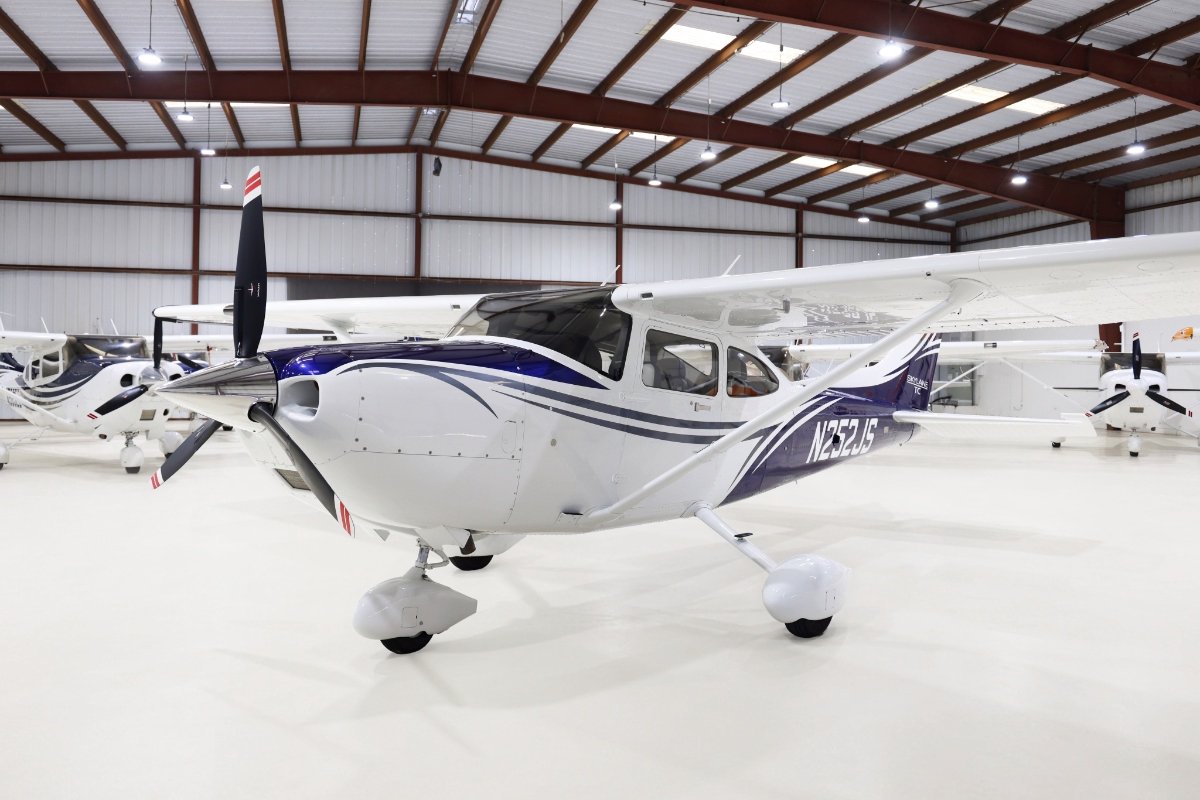 2024 Cessna T182T photo 2