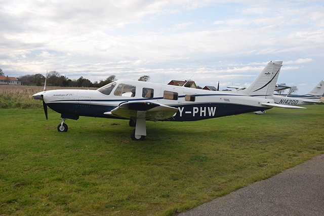 2002 Piper PA-32R-301T Saratoga photo 3