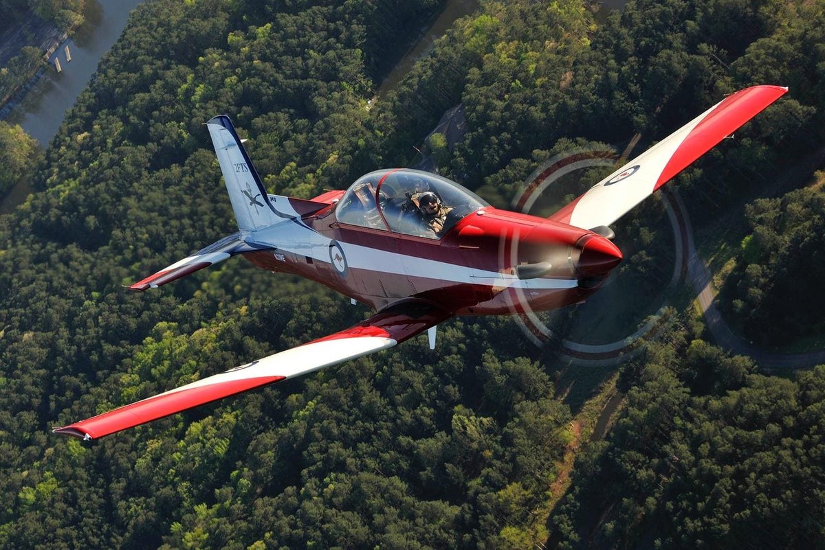 1992 Hawker de Havilland PC-9/A photo 5
