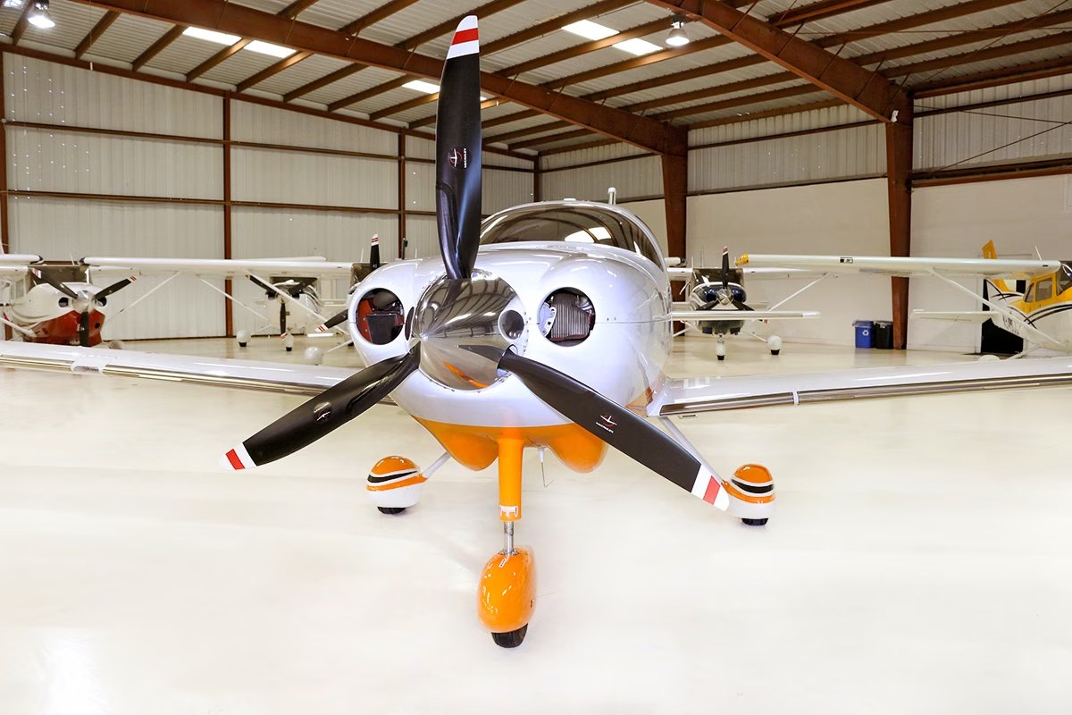 2015 Cessna T240 photo 3