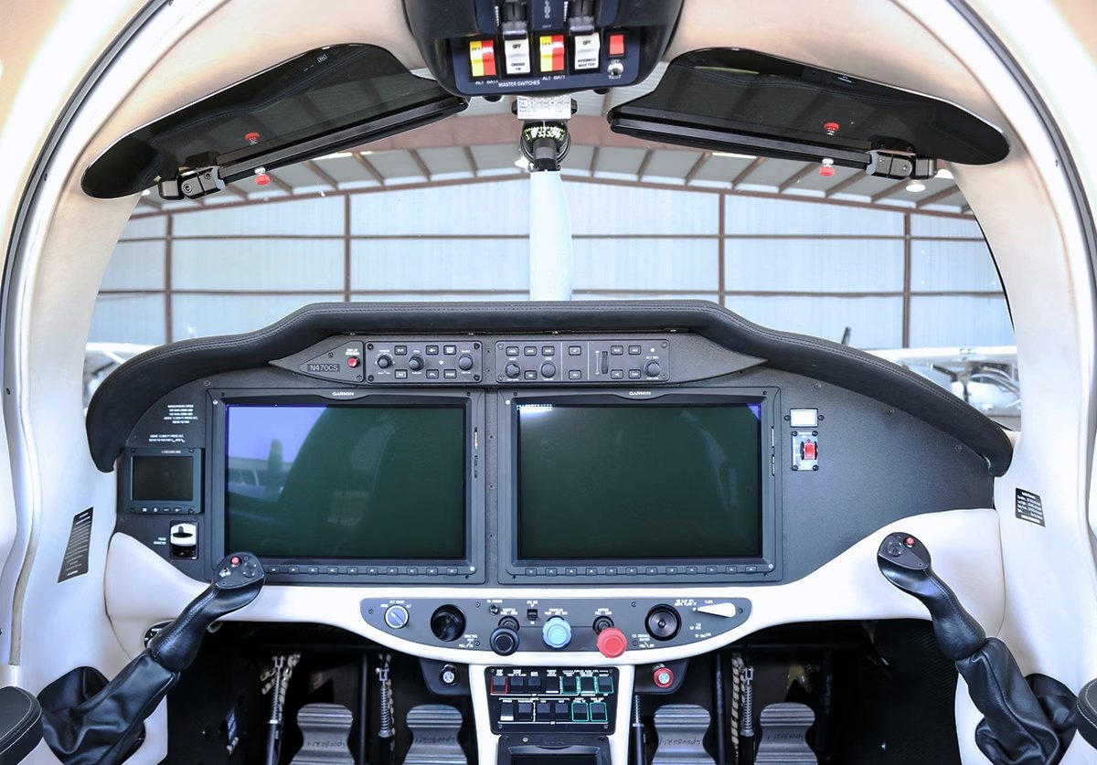 2015 Cessna T240 photo 5
