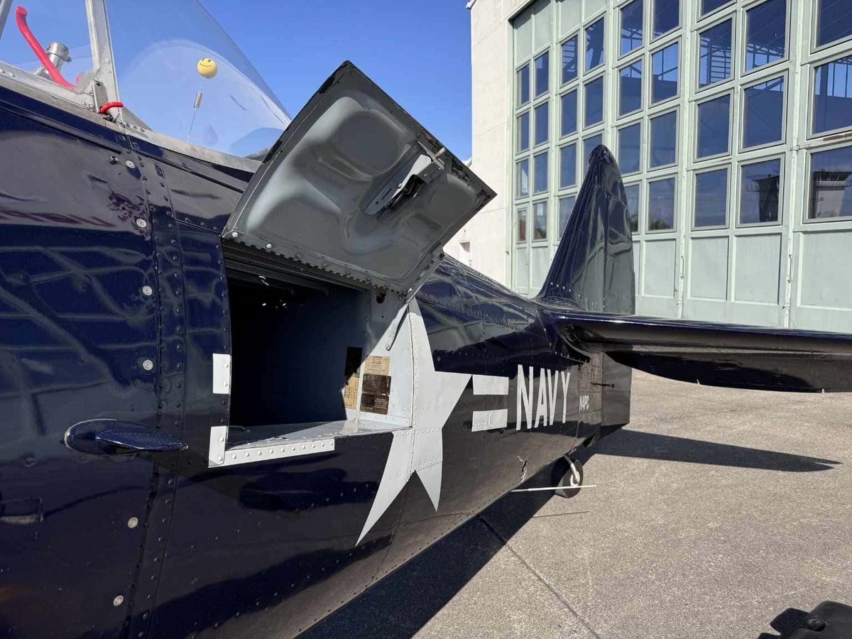 1953 North American T-6 photo 1