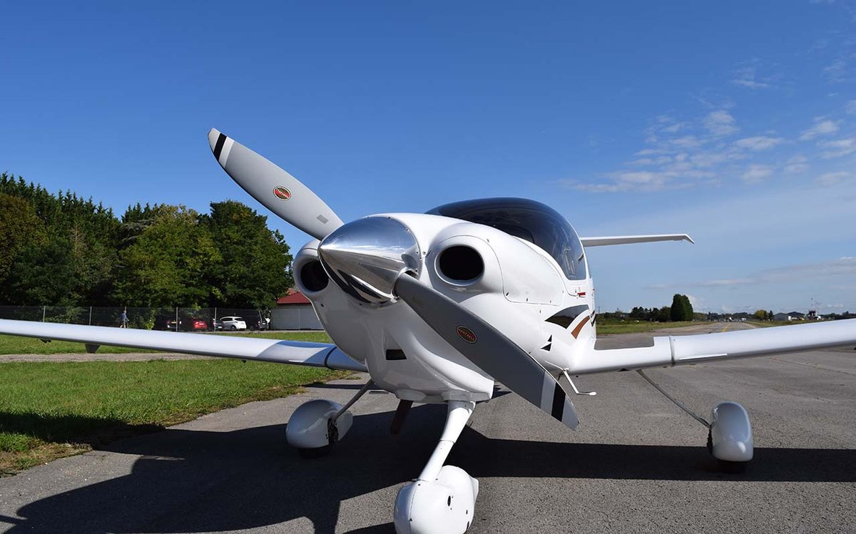 2006 Diamond DA40 Star 180 photo 4