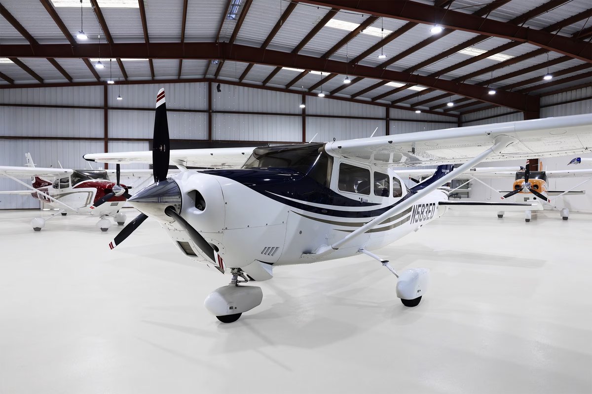 2005 Cessna T206H photo 2