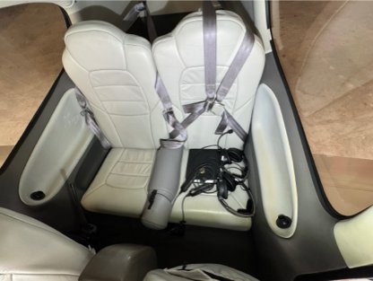 2004 Cirrus SR22 photo 8