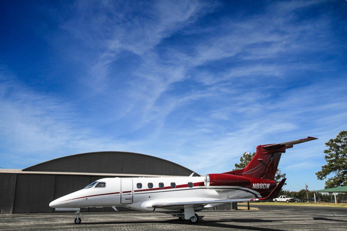 2010 Embraer Phenom 300 photo 3