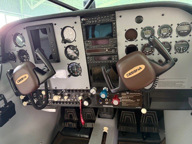 1966 Cessna 180H photo 8