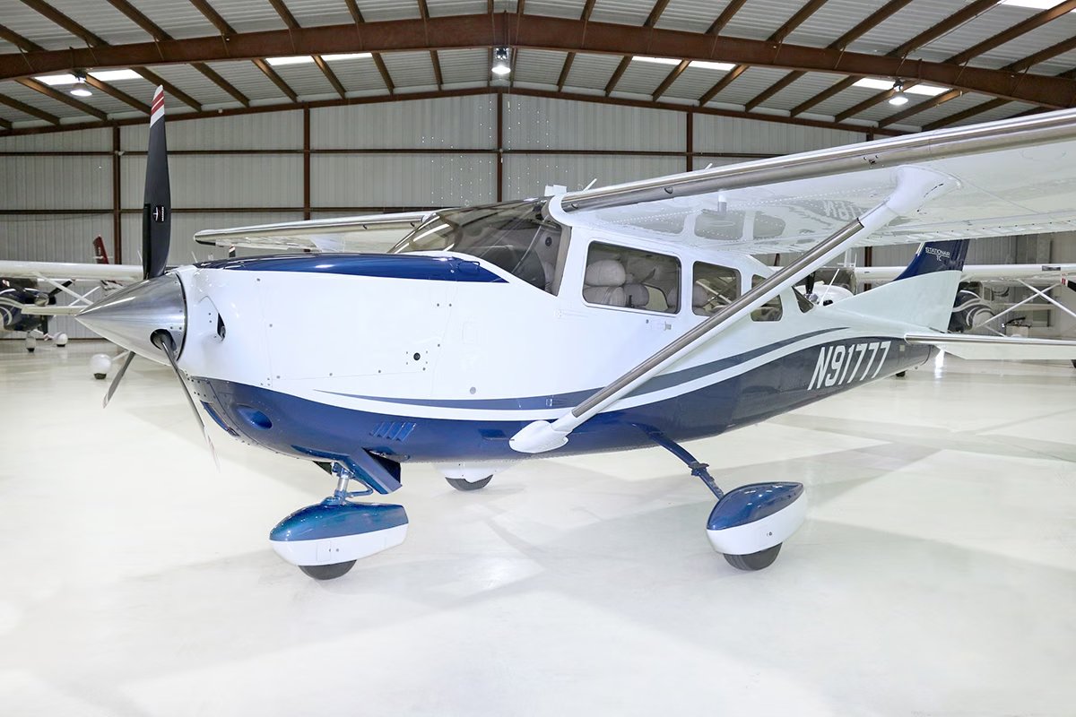 2010 Cessna T206H photo 2