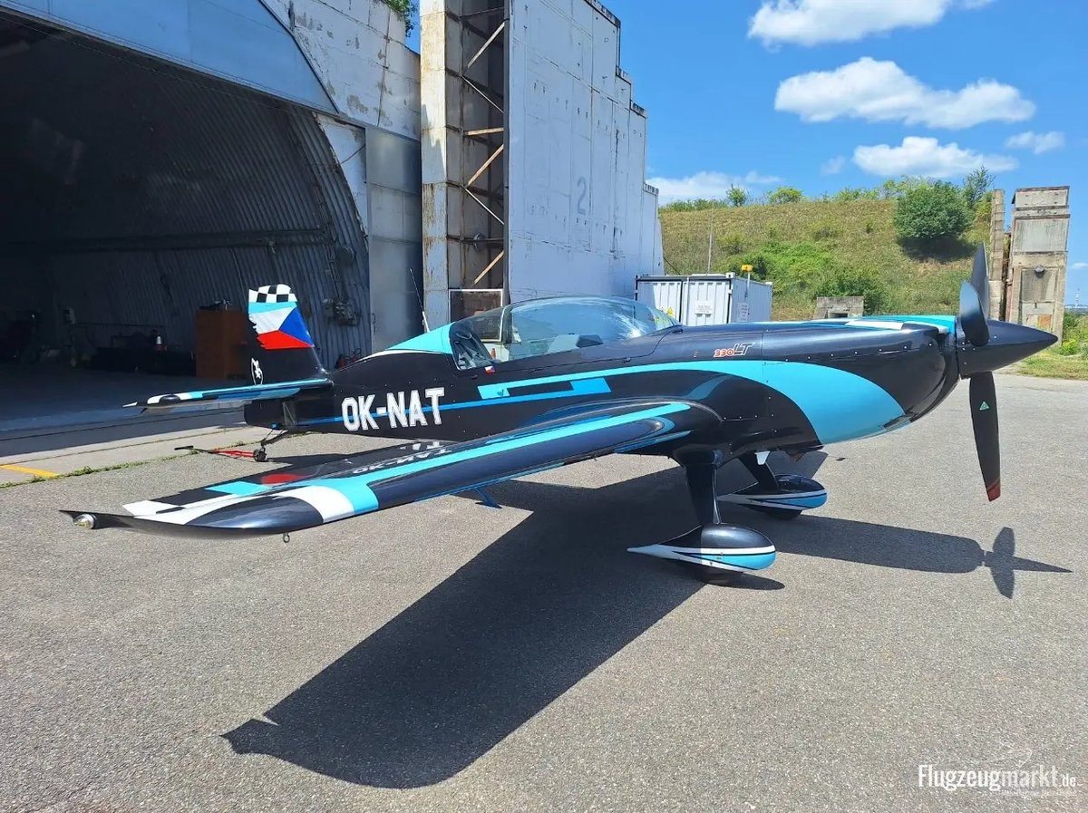 2019 Extra 330LT photo 3