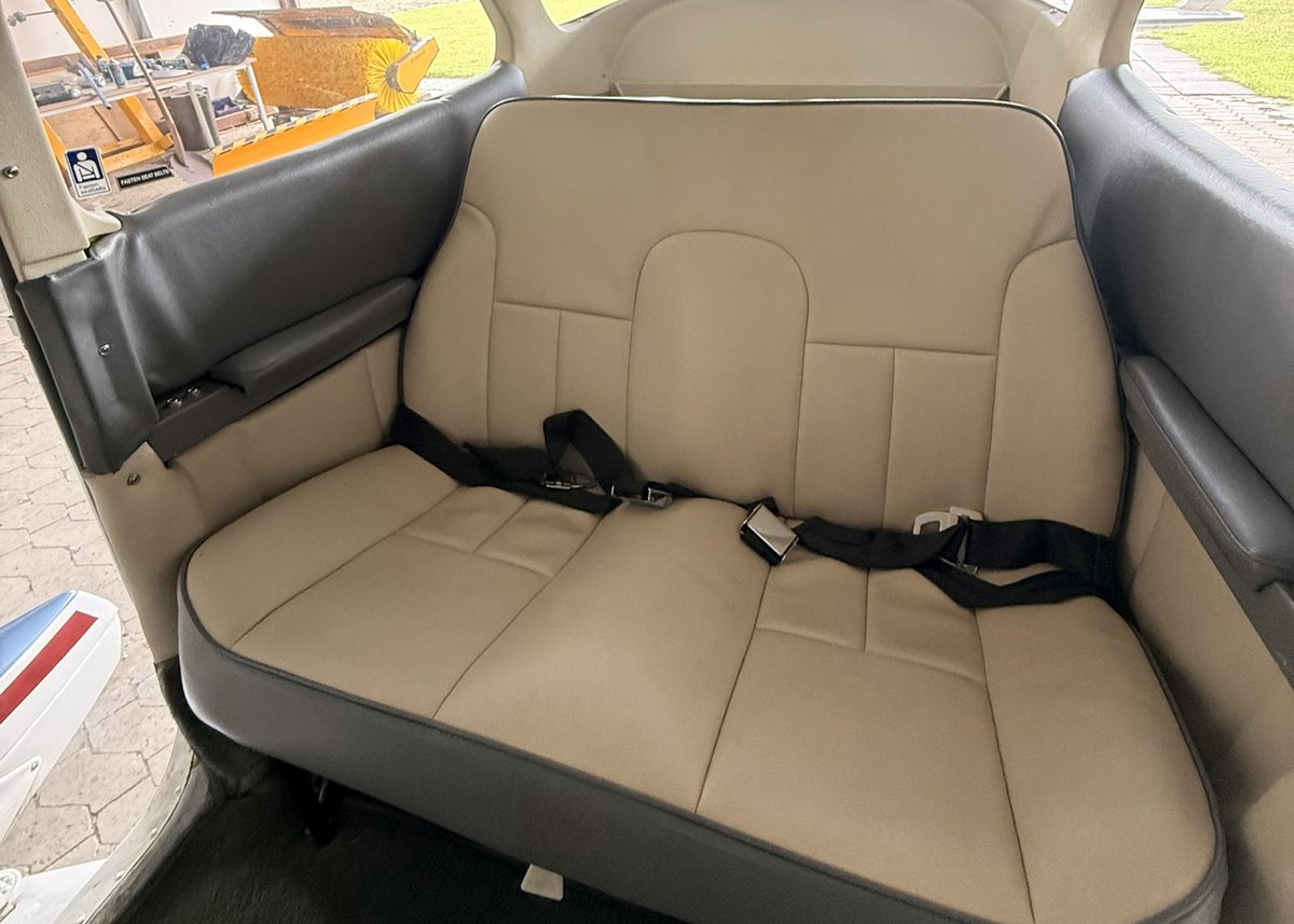 1986 Reims Cessna F172P photo 5