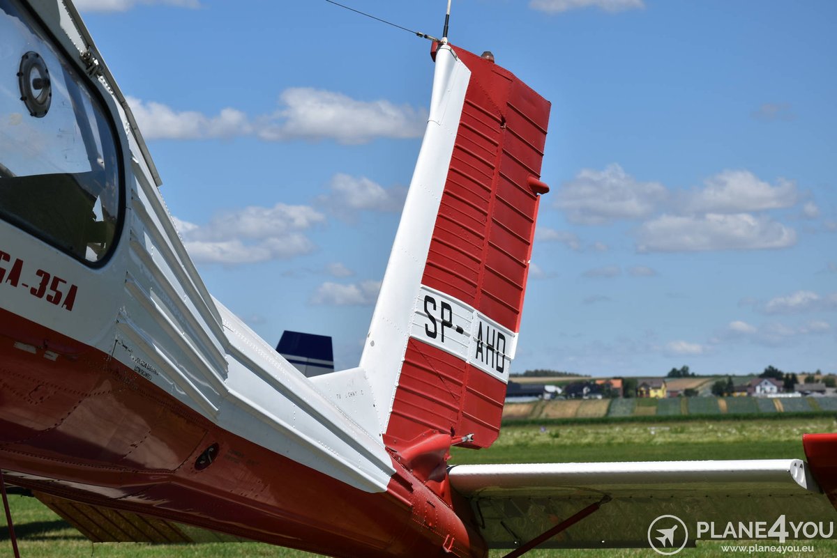1987 PZL 104 Wilga 35A photo 2