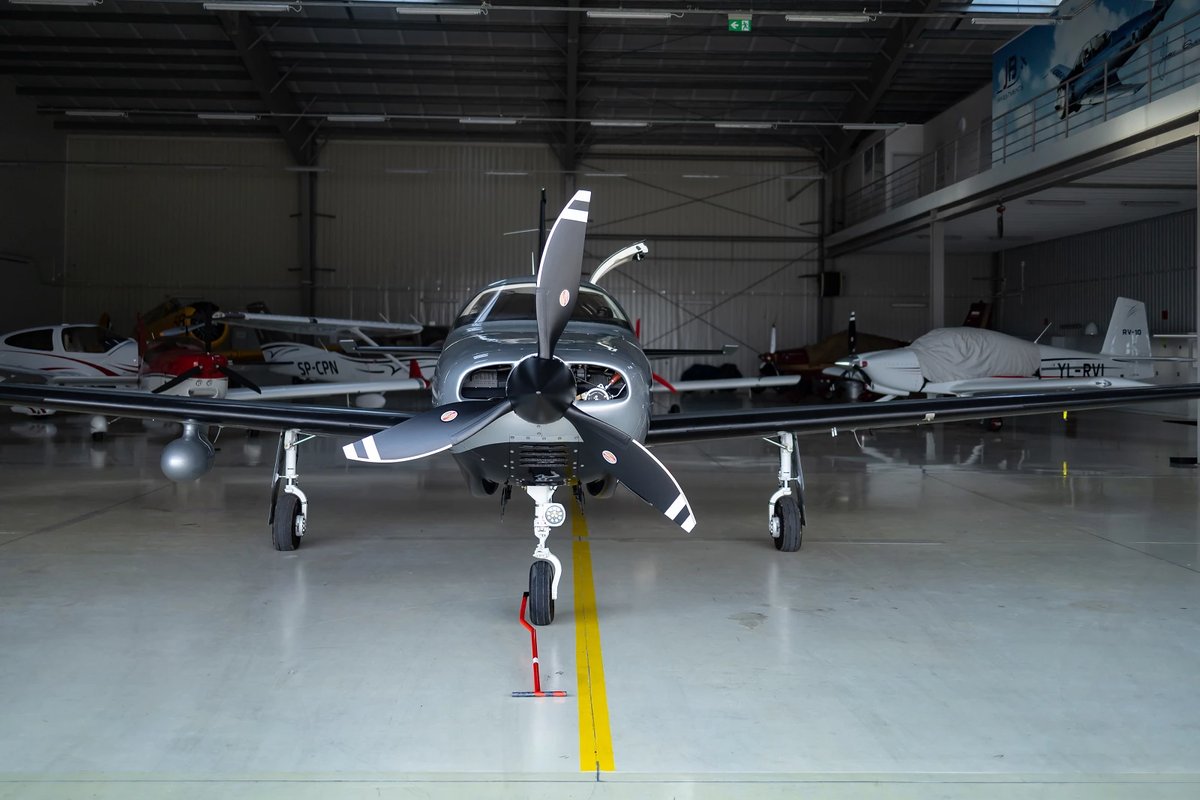 Piper M350 photo 3