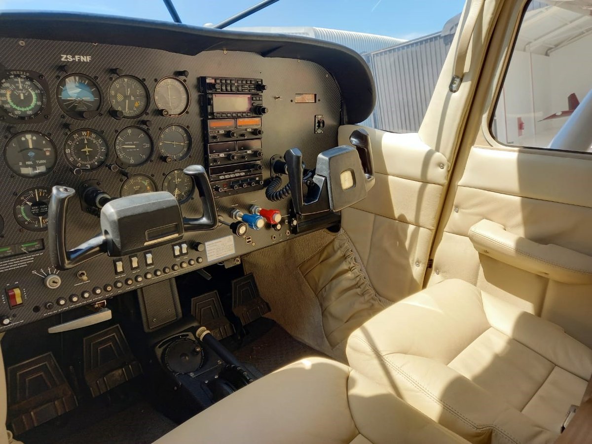 1980 Cessna 185F photo 2