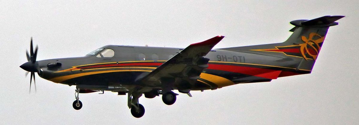 Pilatus - PC-12 Pilatus      PC-12
