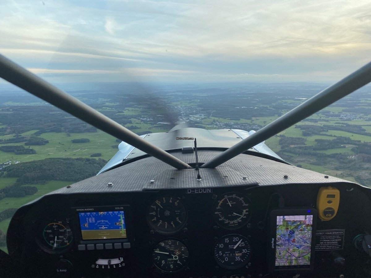 Piper PA-18