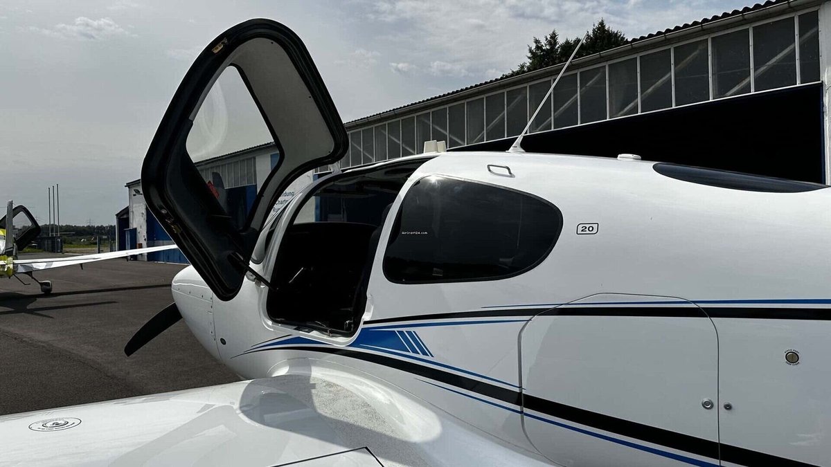 Cirrus SR20