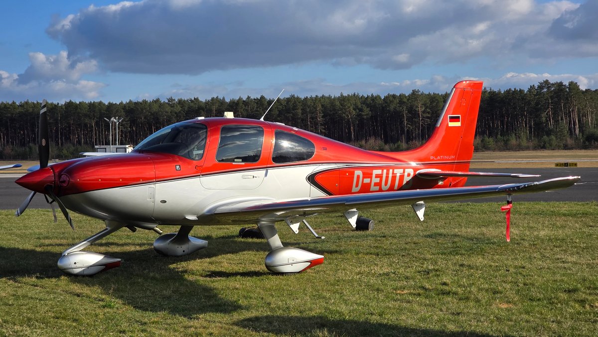 2021 Cirrus SR22 G6 GTS