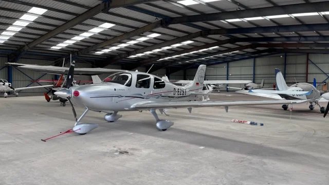 2010 Cirrus SR22 TN