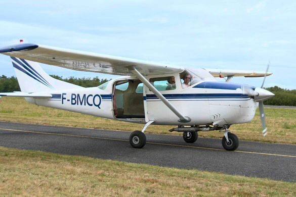 1963 Cessna U-206 Skywagon skydive, photo 1
