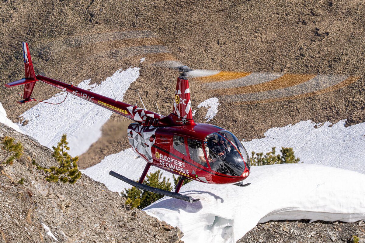 Robinson R66
