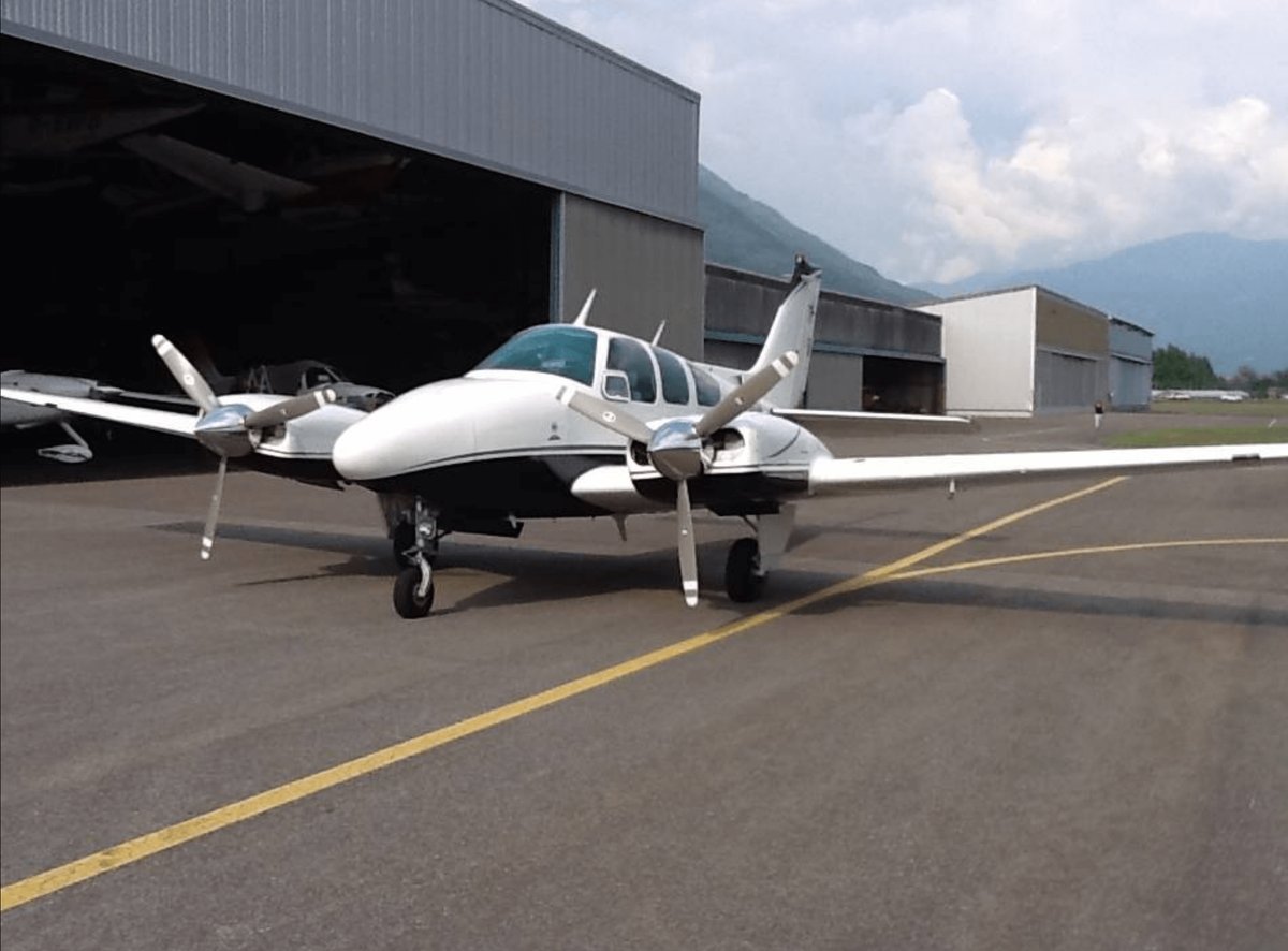 1968 Beech 55 Baron project