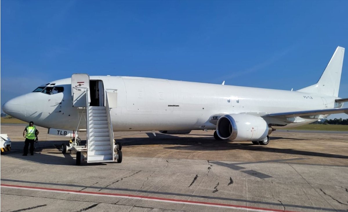 Boeing 737-400 FREIGHTER