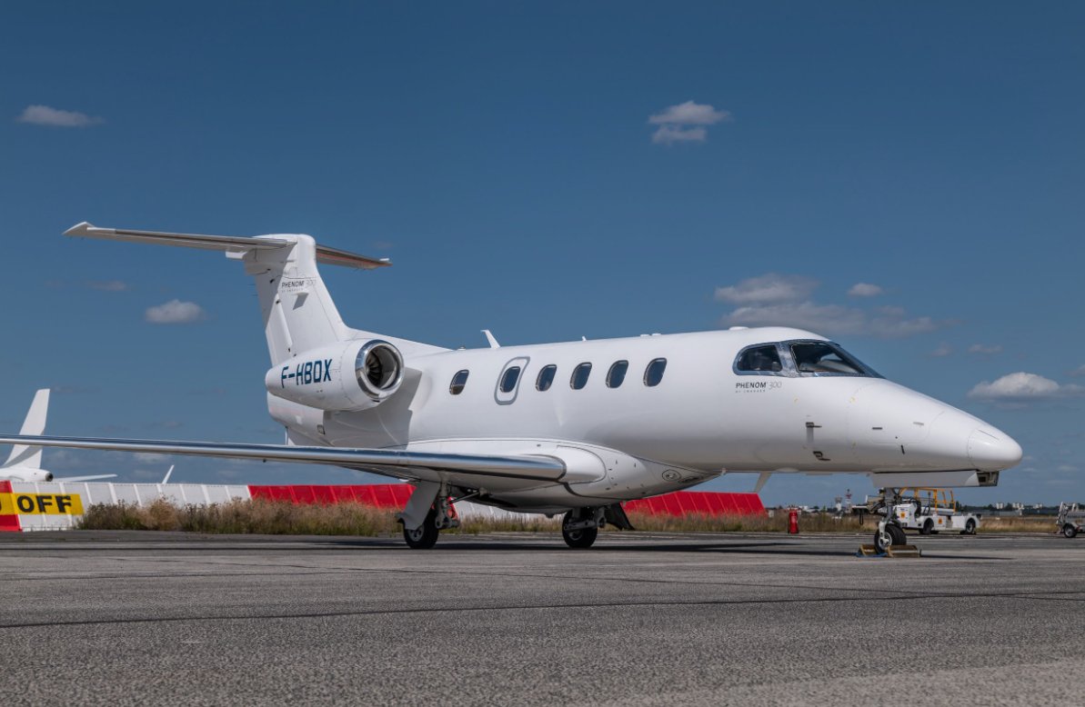 2015 Embraer Phenom 300