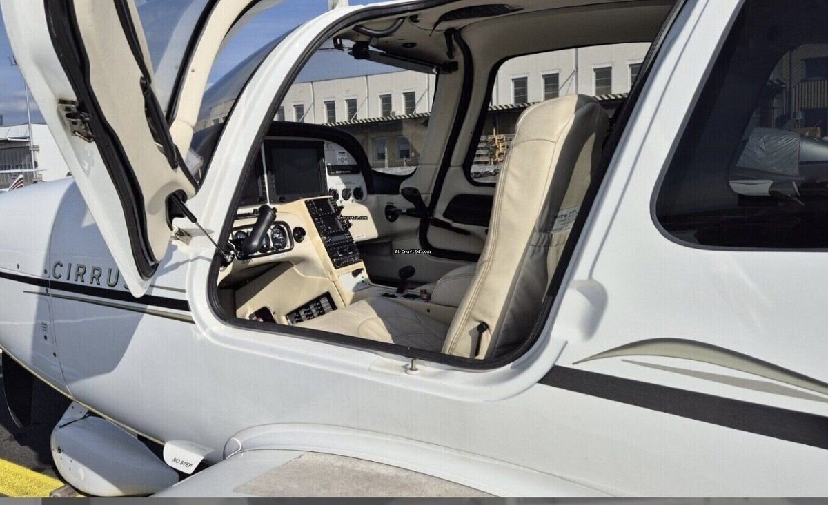 Cirrus SR22-G2