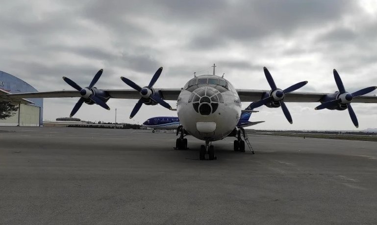 1968 Antonov AN-12BK
