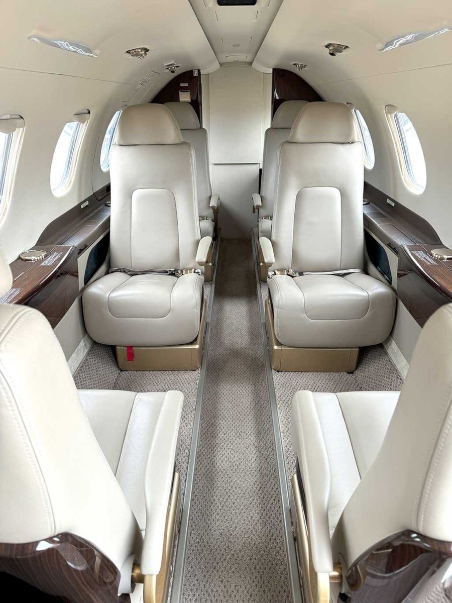 2015 Embraer Phenom 300