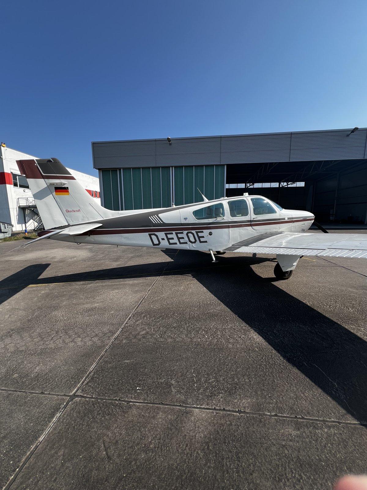 Beechcraft Bonanza F33
