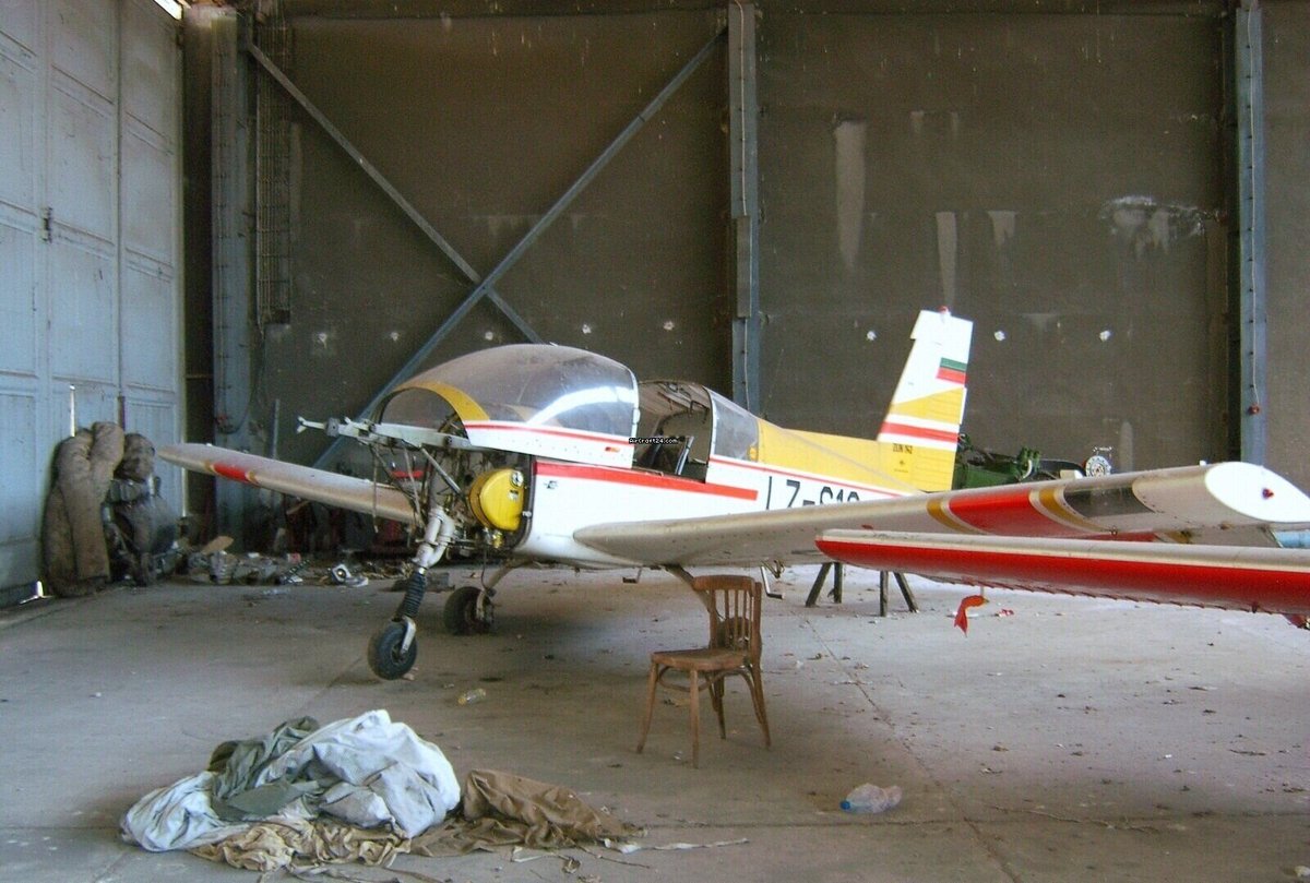 Zlin Zlin142, LZ810