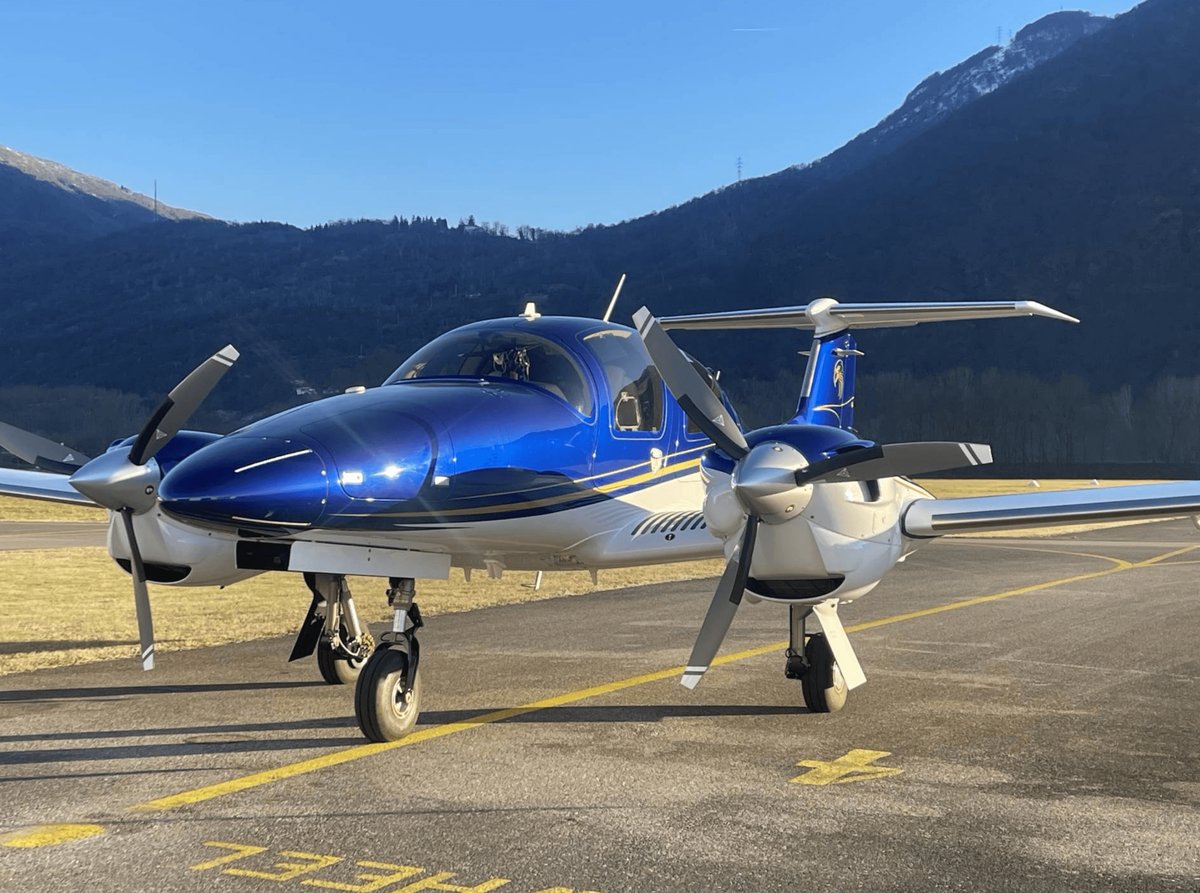 2022 Diamond DA62 low time