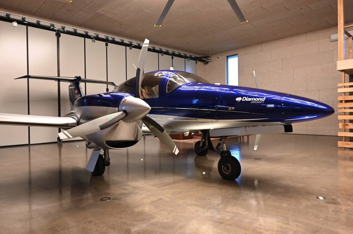 2023 Diamond DA62