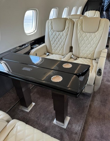 Embraer - Legacy 650 Embraer      Legacy 650