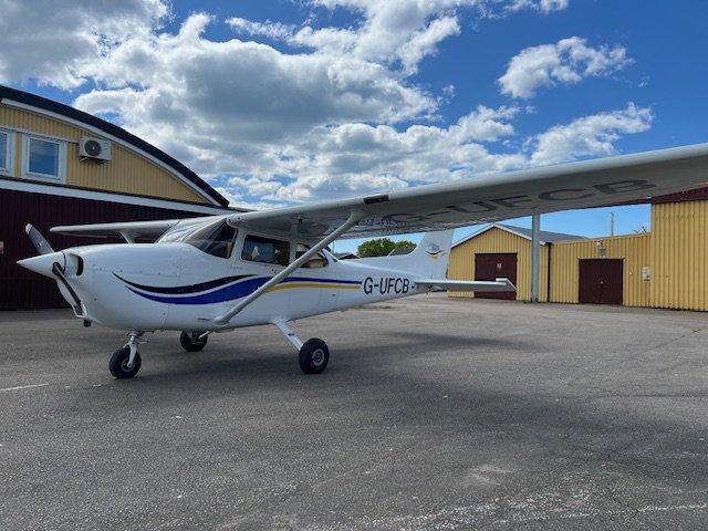 1999 Cessna 172 SP