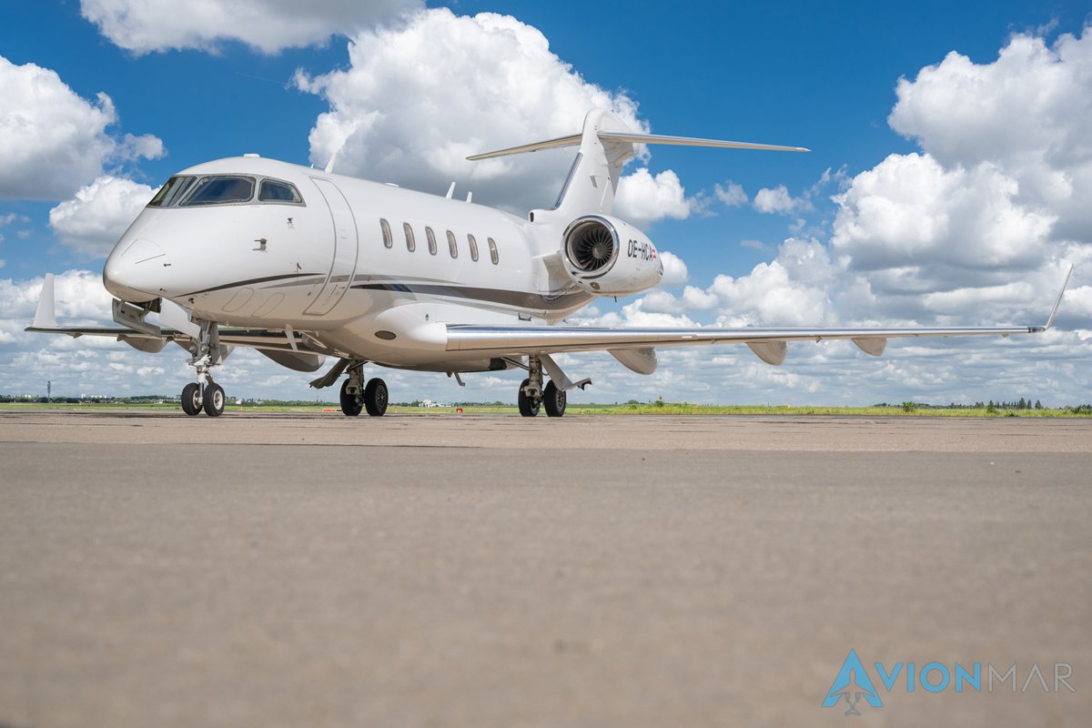 2010 Bombardier Challenger 300