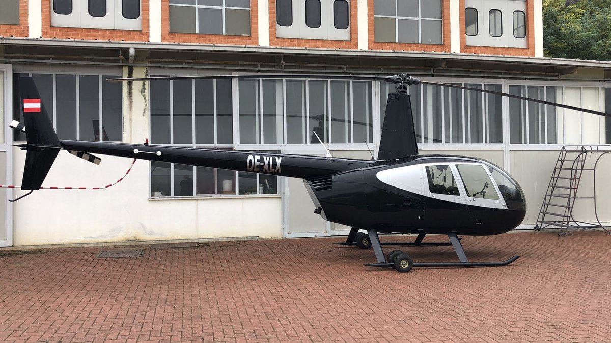2005 Robinson R44