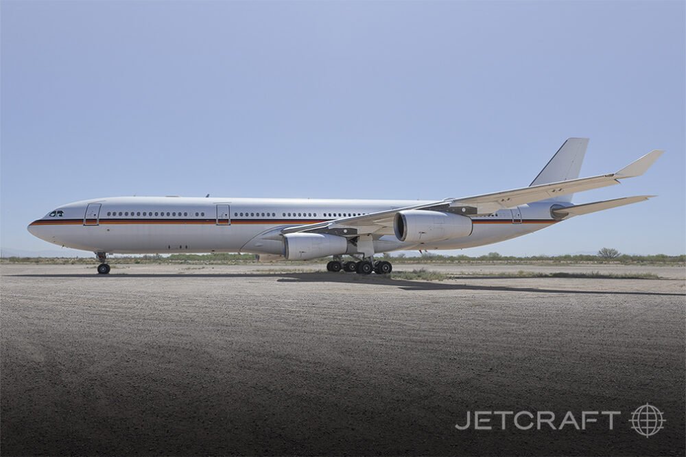 2000 Airbus A340-300