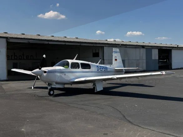 1988 Mooney M20J 201