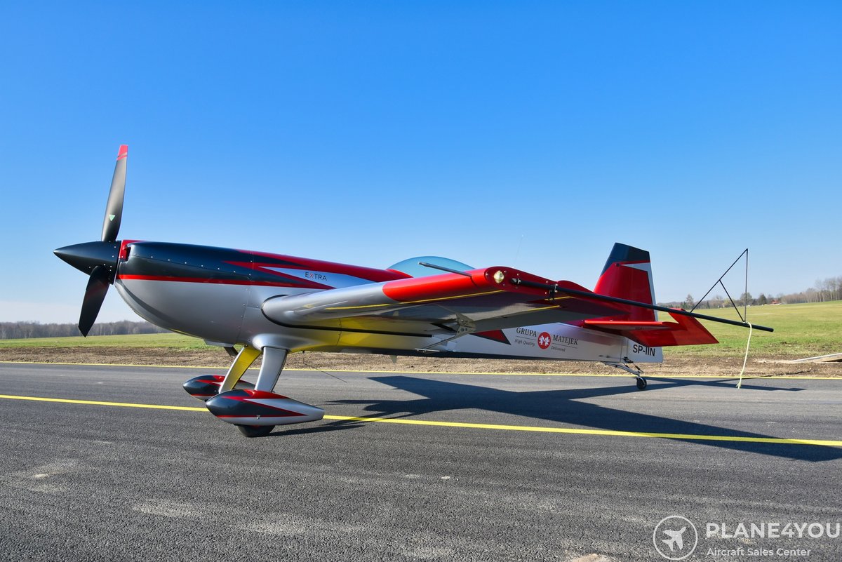 2020 Extra 330SC